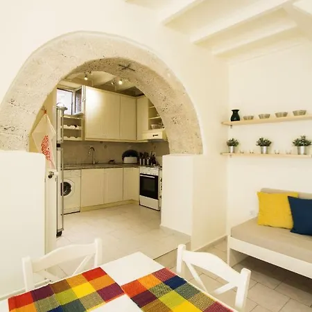 Casa vacanze Vibrant Ottoman In Heart Of Venetian Town *