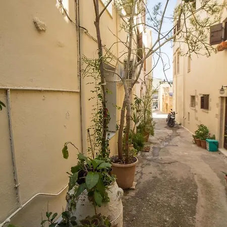 Vibrant Ottoman In Heart Of Venetian Town *